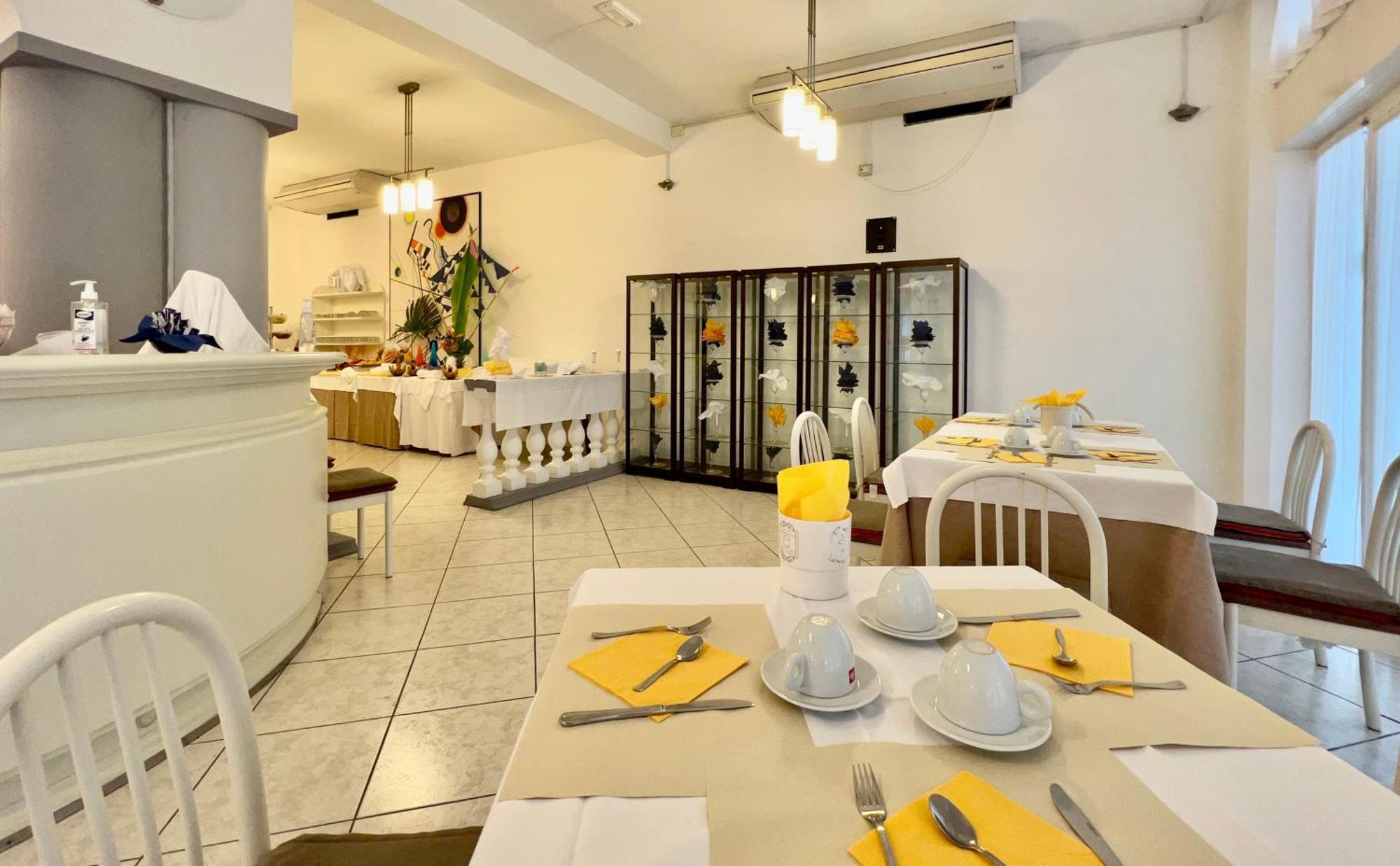 Hotel Myriam ลินญาโน ซับเบียโดโร ภายนอก รูปภาพ