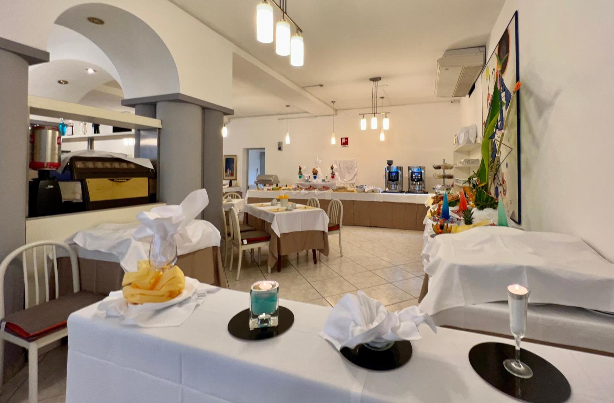 Hotel Myriam ลินญาโน ซับเบียโดโร ภายนอก รูปภาพ