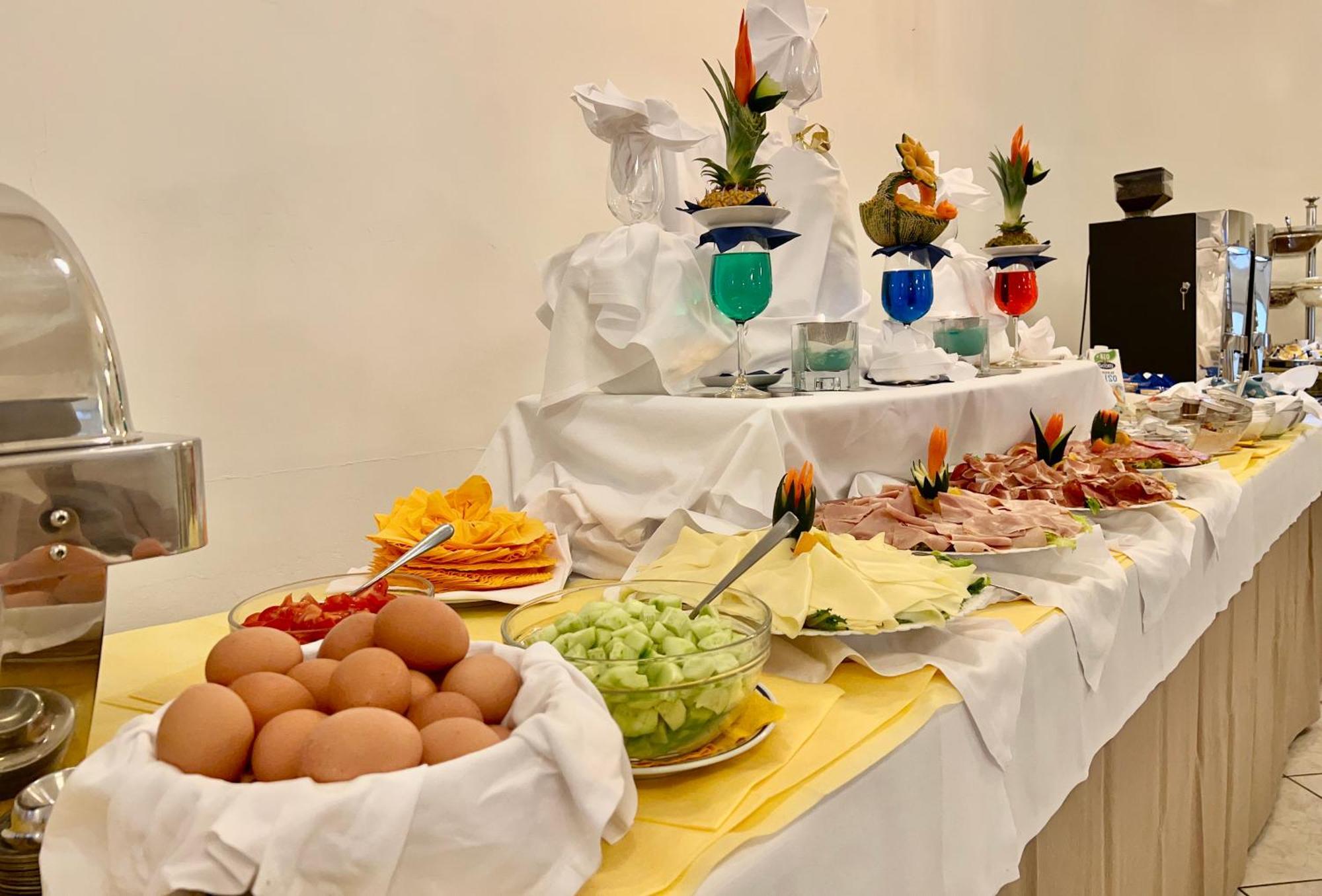 Hotel Myriam ลินญาโน ซับเบียโดโร ภายนอก รูปภาพ